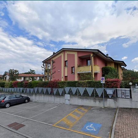 Appartement Luminoso Trilocale Con Piscina E Giardino Privato à Desenzano del Garda Extérieur photo