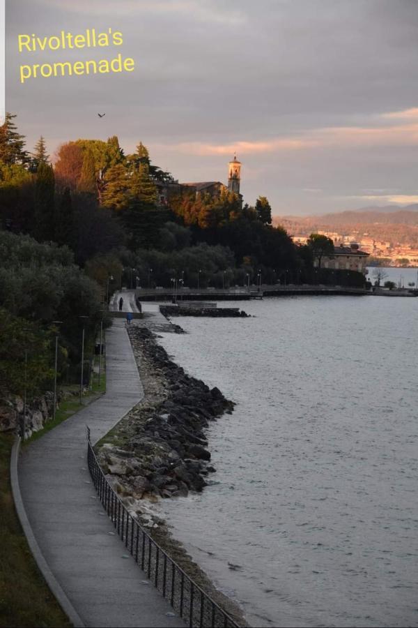 Appartement Luminoso Trilocale Con Piscina E Giardino Privato à Desenzano del Garda Extérieur photo