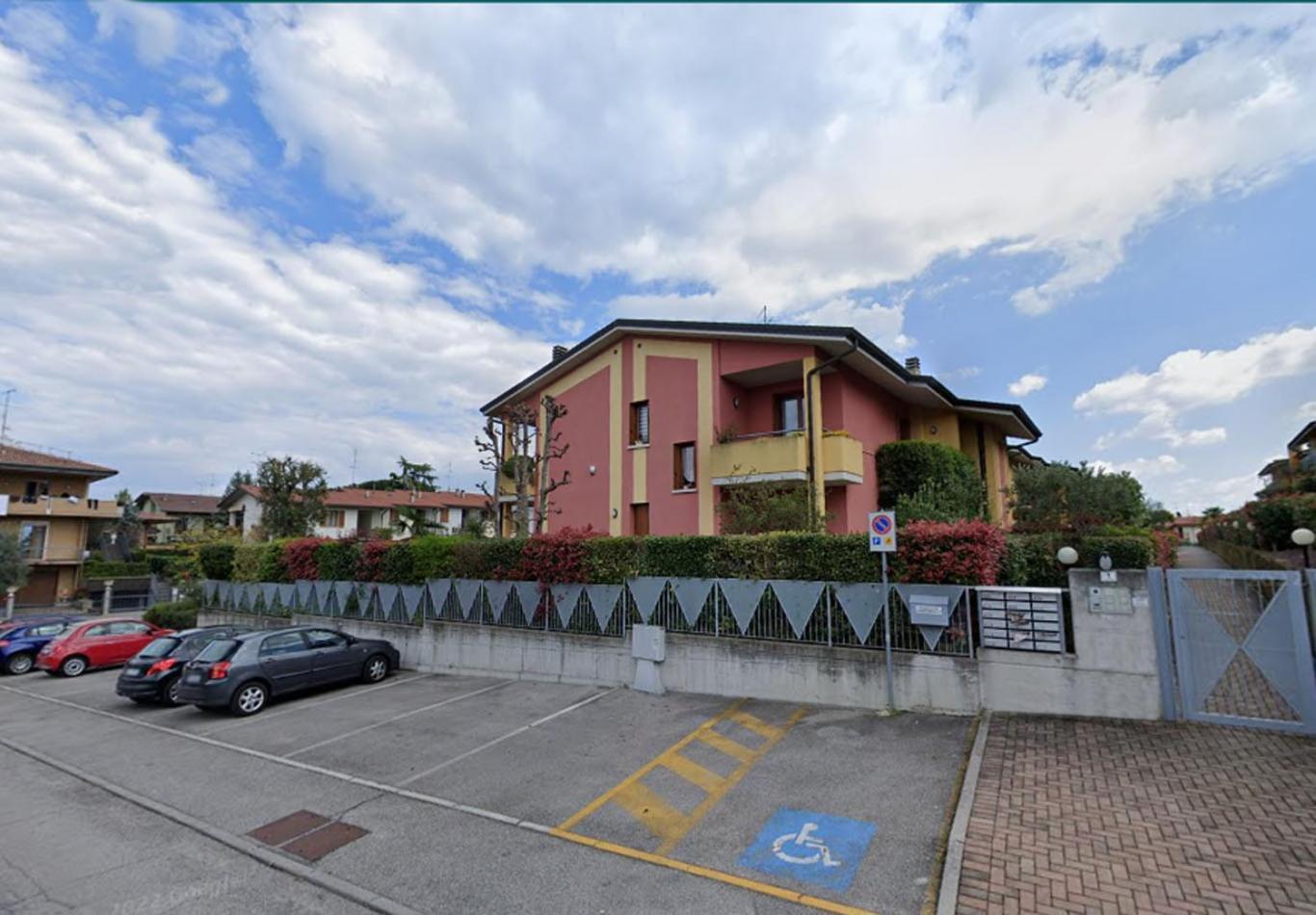 Appartement Luminoso Trilocale Con Piscina E Giardino Privato à Desenzano del Garda Extérieur photo