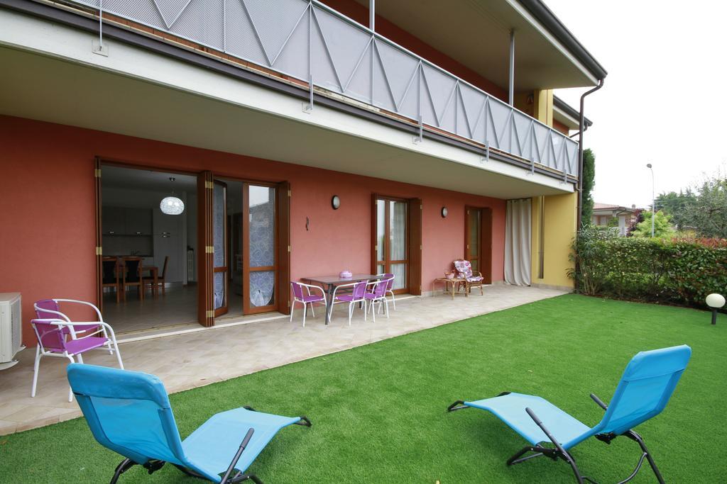 Appartement Luminoso Trilocale Con Piscina E Giardino Privato à Desenzano del Garda Extérieur photo